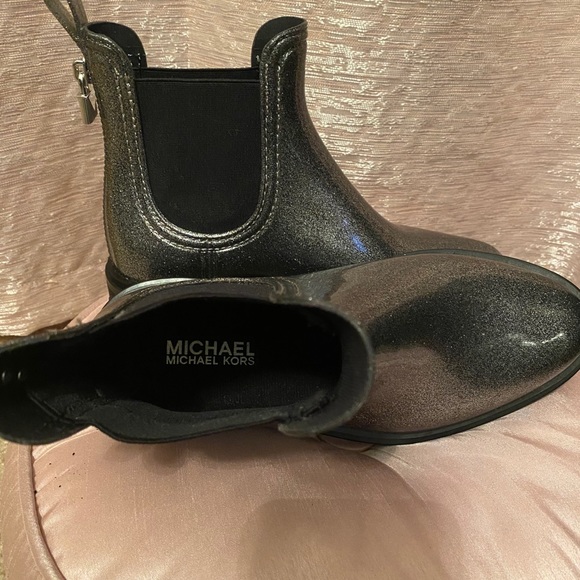 Michael Kors Rain Boots - Picture 3 of 6